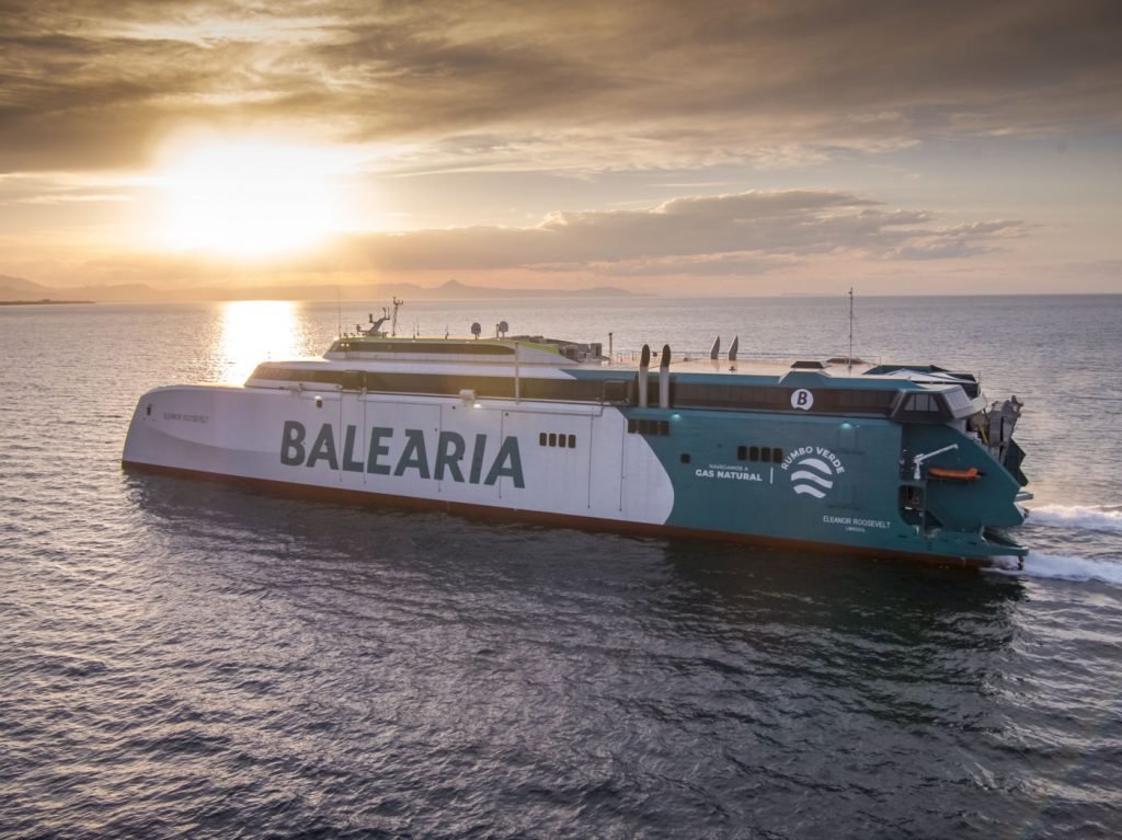 découvrez la traversée en ferry entre l'espagne et le maroc, une aventure inoubliable en famille. profitez d'un voyage confortable tout en admirant des paysages magnifiques. parfait pour créer des souvenirs ensemble.